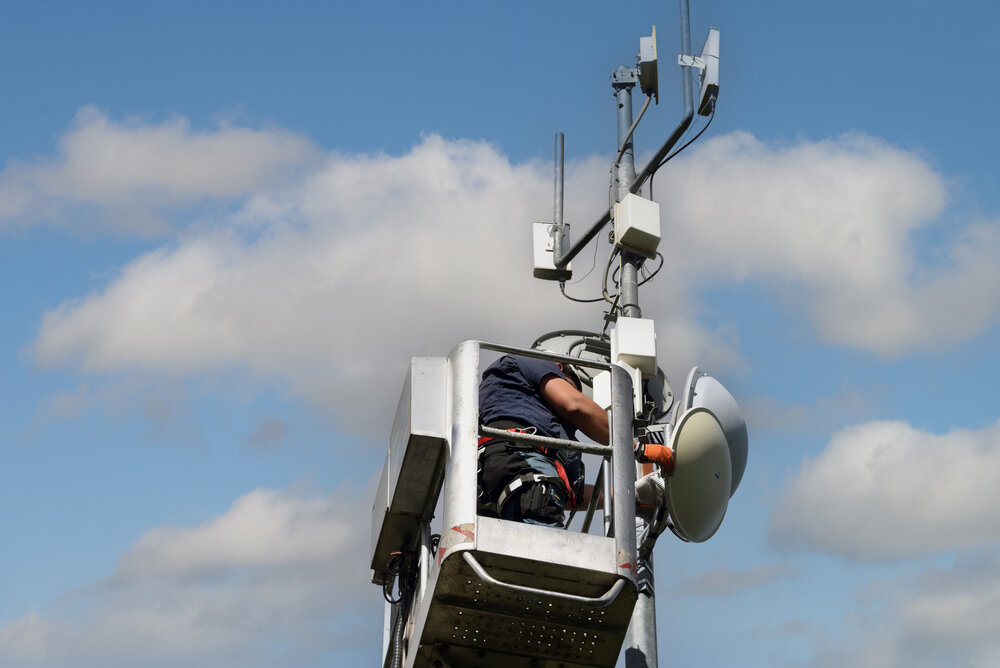 Fixed Wireless 4G/5G Internet Installation